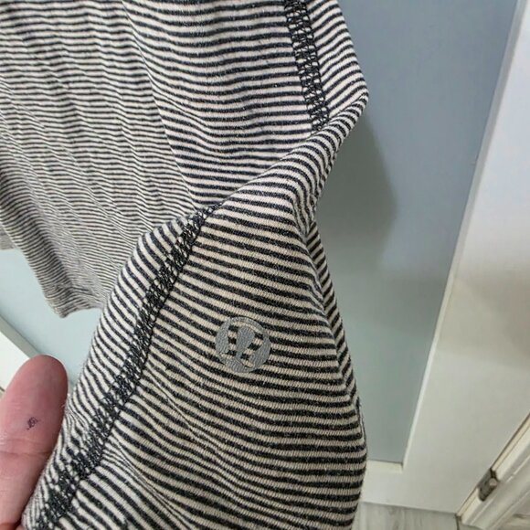Lululemon Striped Tank + Lululemon Grey Racerback Tank Bundle – Stretchy - Picture 6 of 13